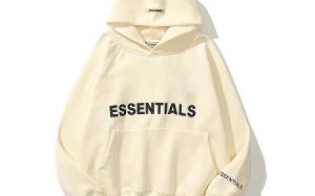 Essentials Hoodie – Premium Feel, Timeless Look