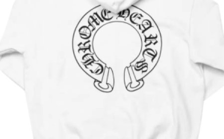 Do Chrome Hearts Hoodies Fit True to Size?