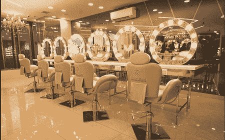 How to Choose the Right Makeup Academy for Your Career Goals