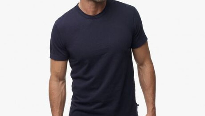 The Versatile Comfort of a Knit Crew Neck T-Shirt